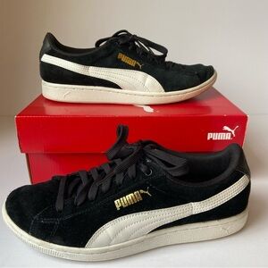 Puma Women's Vikky Black Suede Sneaker Size 9 w/original box